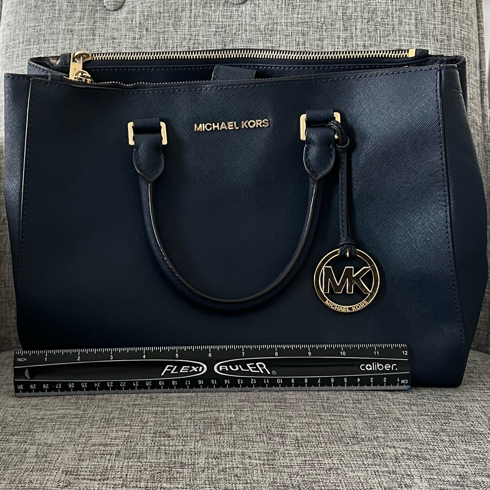 Michael Kors Saffiano Leather Bag - Picture 10 of 12